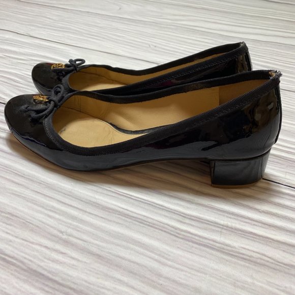 Tory Burch Black Chelsea Patent Leather Pumps Heel - Picture 8 of 16